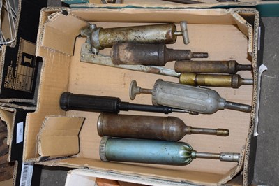 Lot 787 - BOX OF GREASE GUNS