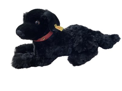 Lot 219 - A Steiff Hassan Black Labrador, 079191