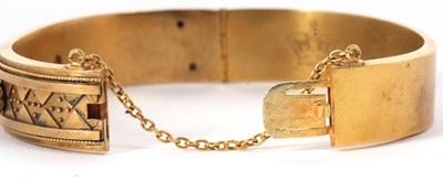 Lot 361 - A Queen Victoria presentation bangle, the...