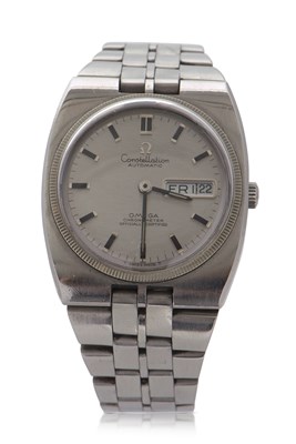 Lot 335 - A stainless steel gents Omega Constellation,...