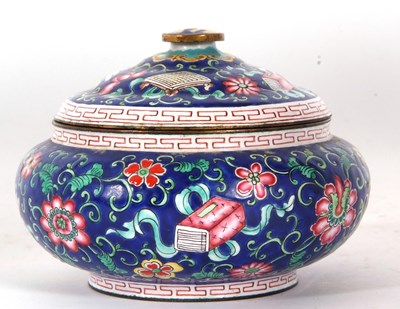 Lot 212 - A late 19th/early 20th Century Cloisonne box...