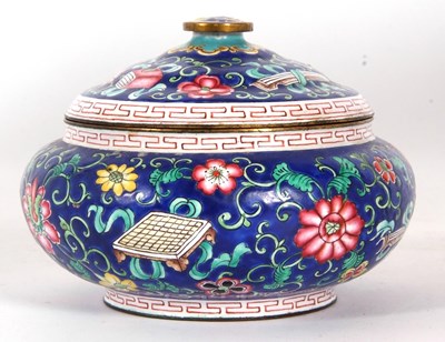 Lot 212 - A late 19th/early 20th Century Cloisonne box...