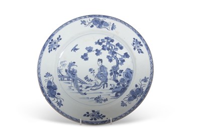 Lot 148 - A Chinese porcelain large plate decorated in...