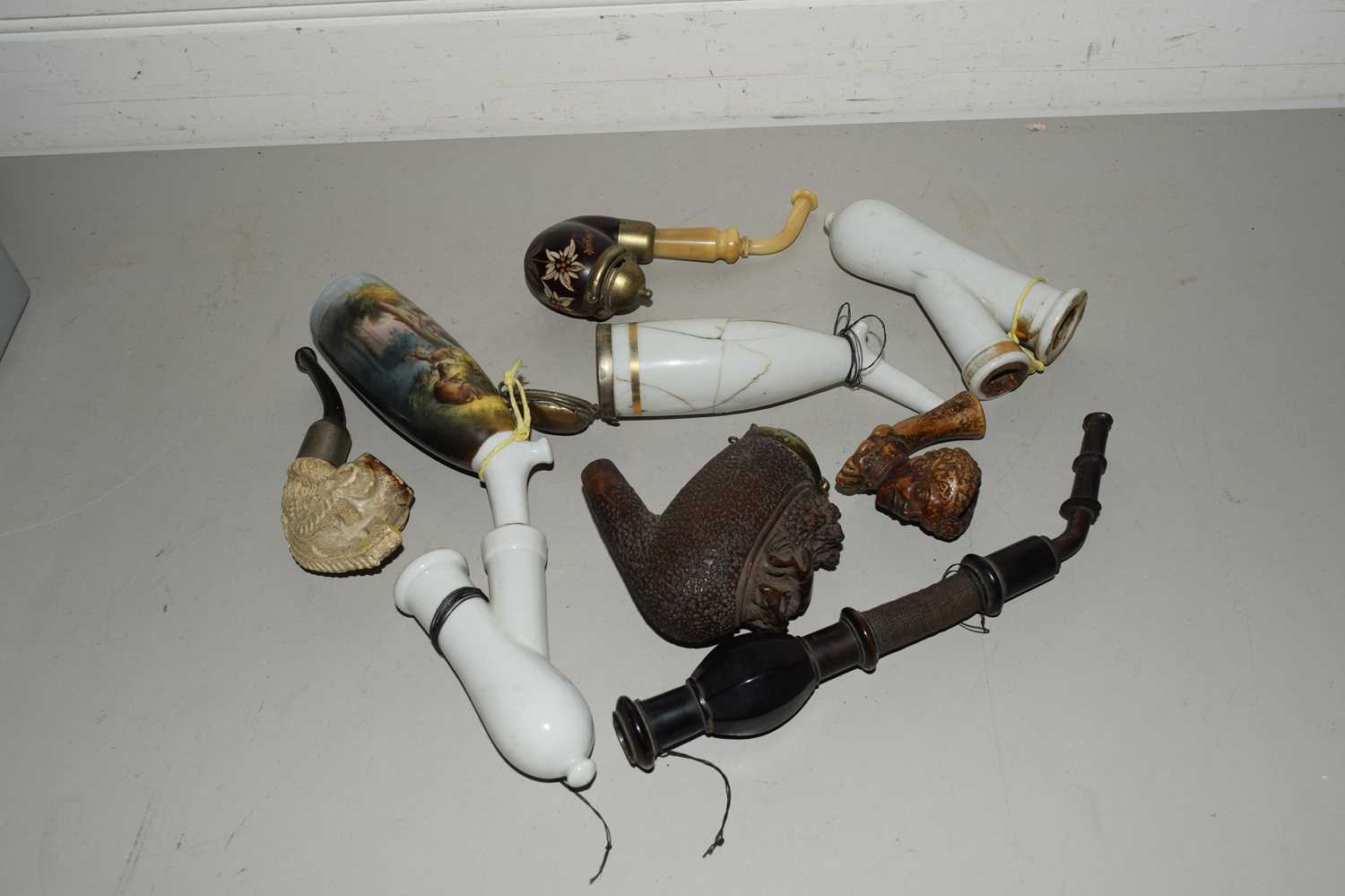 Lot 140 - COLLECTION VINTAGE TOBACCO PIPES (APPROX 7)