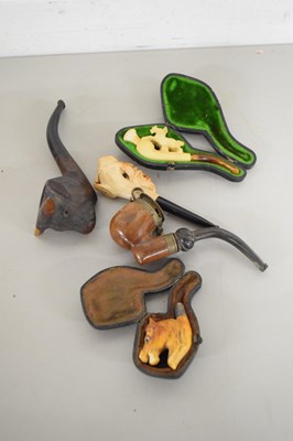 Lot 140C - COLLECTION VINTAGE DECORATIVE TOBACCO  PIPES...