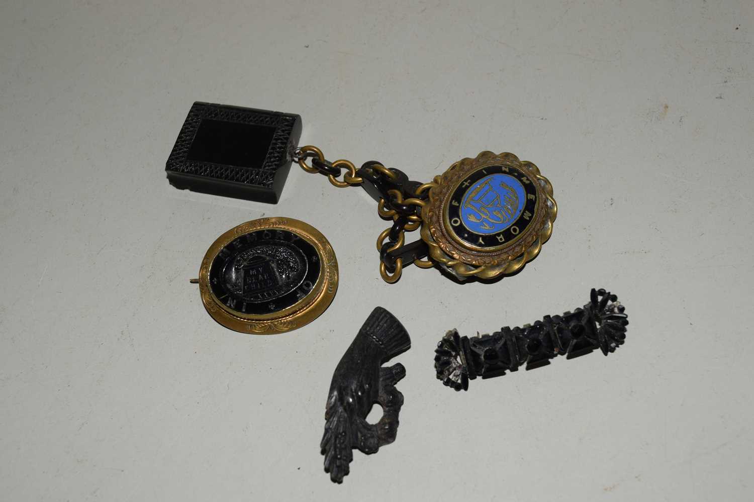 Lot 143 - VARIOUS VICTORIAN MOURNING JEWELLERY
