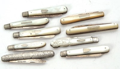 Lot 74 - A group of eight mother of pearl handle fruit...