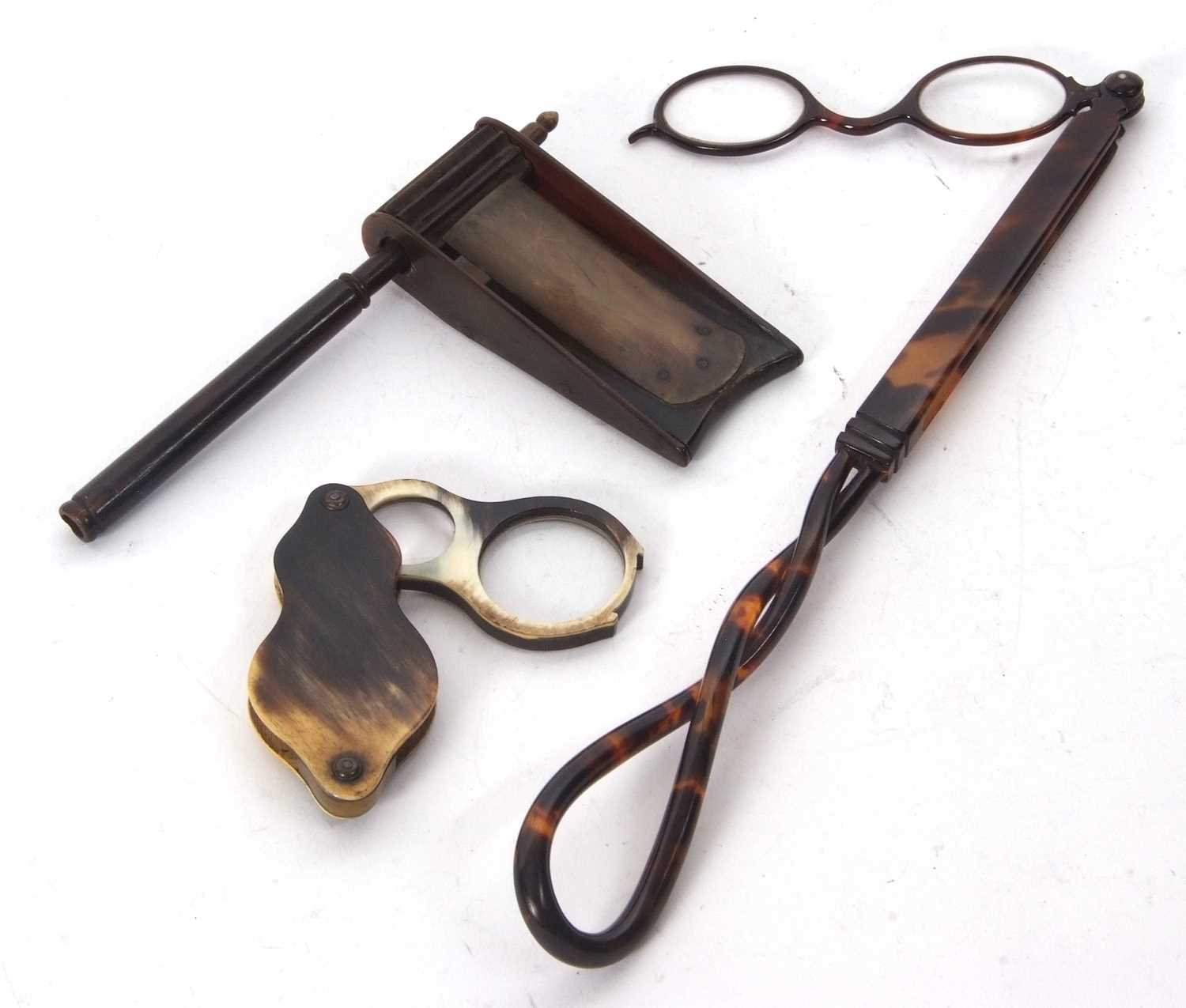 Lot 118 - Mixed Lot: A vintage small horn ratchet rattle,...