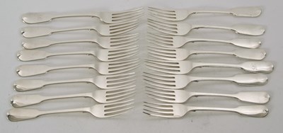 Lot 140 - Fifteen Victorian fiddle pattern dessert forks,...