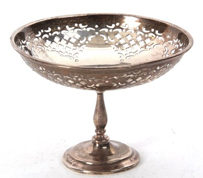 Lot 158 - A George V silver small tazza/bonbon dish, the...