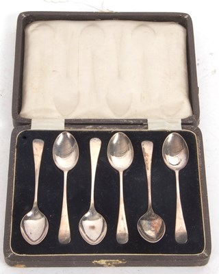 Lot 241 - A cased set of six George V silver Old English...