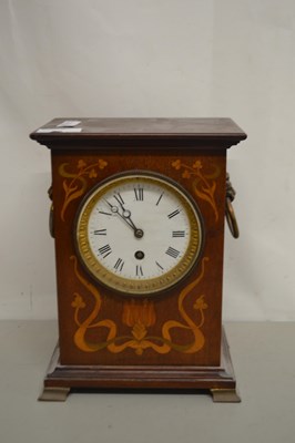 Lot 90 - An Edwarding mantel clock