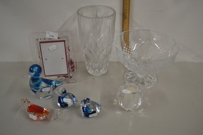 Lot 216 - Mixed Lot: Various glass model birds, glass...
