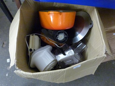 Lot 583 - Quantity of assorted kitchen wares to include...