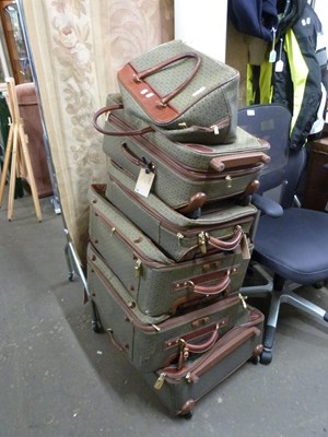 Lot 766 - Suite of Hartman luggage