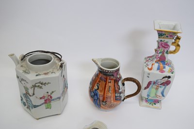 Lot 10 - Group of Chinese porcelain including an 18th...