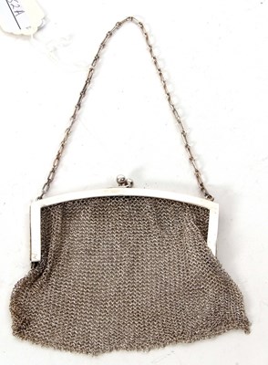 Lot 82a - Ladies meshwork evening bag, the frame...