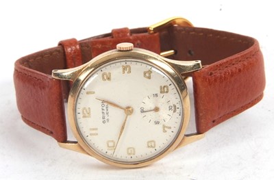 Lot 299 - A 9ct gold Griffin gents wristwatch,...