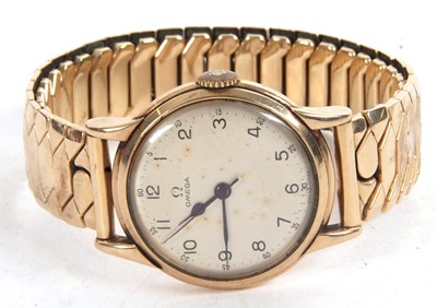 Lot 303 - A 9ct gold cased gents Omega wristwatch, the...