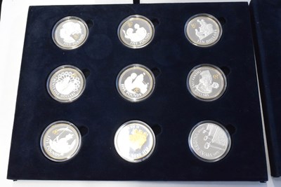 Lot 196 - 2006 Royal Mint London cased set of 17 silver...