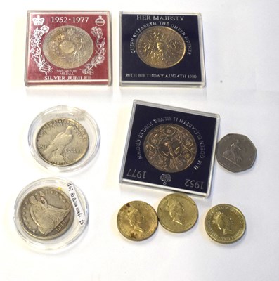 Lot 98 - Small quantity  of coins to include replica...