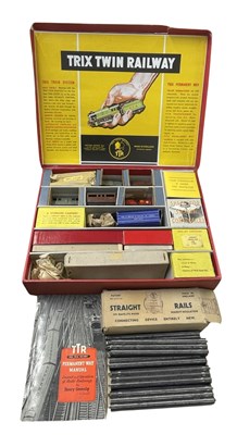 Lot 18 - A boxed 00 gauge Trix Twin Railway set,...