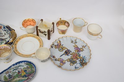 Lot 61 - Group of ceramics including a early Davenport...