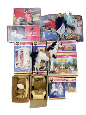 Lot 266 - A collection of vintage Sindy homewares (some...