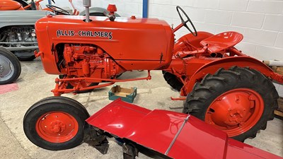 Lot 433 - An Allis-Chalmers Tractor in fully restored...