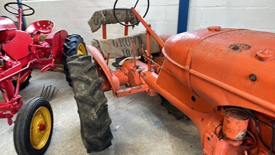 Lot 437 - An Allis-Chalmers vintage Tractor, appears...