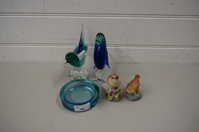 Lot 94 - MIXED LOT COMPRISING TWO ART GLASS BIRDS...