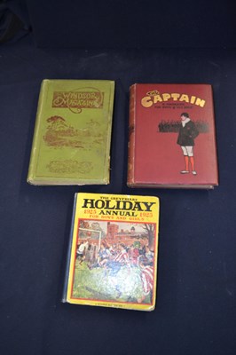 Lot 24 - Vintage children's magazine compendiums: 3...
