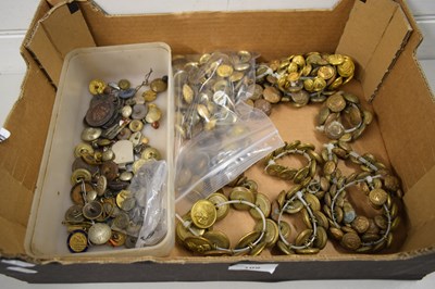 Lot 109 - BOX CONTAINING COLLECTION OF MILITARY BUTTONS