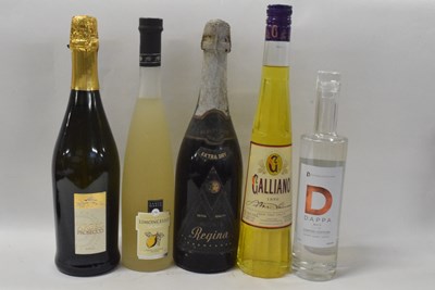 Lot 183 - Galliano Liqueur, Argeo Prosecco, Ruggeri,...