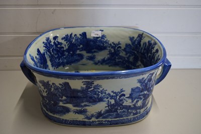 Lot 174 - REPRODUCTION BLUE AND WHITE FOOT BATH