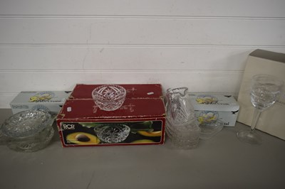 Lot 207 - QUANTITY OF VARIOUS BOXED AND LOOSE GLASS WARES