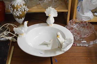 Lot 525 - POTTERY BOWL WITH DOVE DECORATION