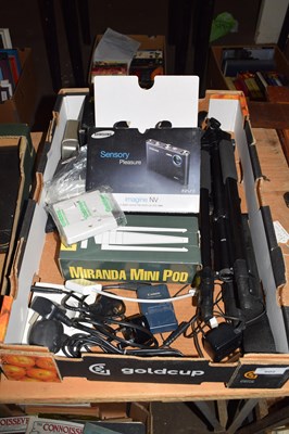 Lot 602 - BOX OF VARIOUS DIGITAL CAMERAS AND ACCESSORIES