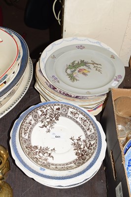 Lot 641 - MIXED LOT CERAMICS TO INCLUDE A CROWN DEVON...