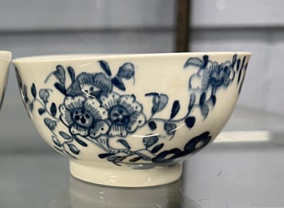 Lot 376 - A Lowestoft porcelain tea bowl circa 1770 with...