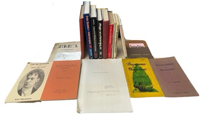 Lot 92 - A collection of various magic books and...