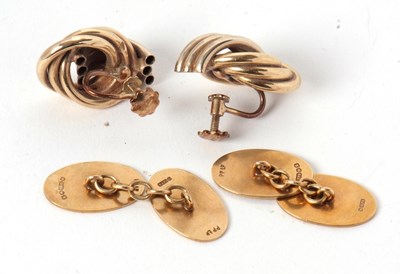 Lot 95 - A pair of 9ct cufflinks and a pair of 9k...