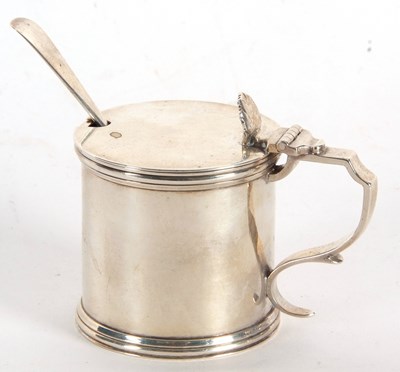 Lot 13 - An Edwardian silver drum mustard of plain form,...