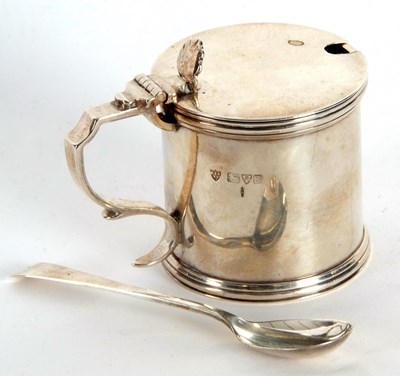 Lot 13 - An Edwardian silver drum mustard of plain form,...
