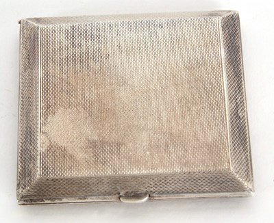 Lot 18 - An Edwardian silver ladies compact, having...