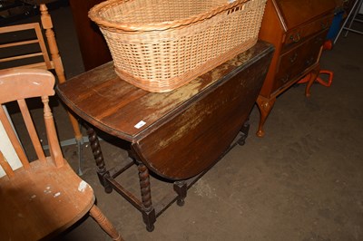 Lot 782 - EARLY 20TH CENTURY OAK DROP LEAF TABLE ON...