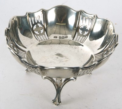 Lot 113 - A George V silver circular bonbon dish, having...