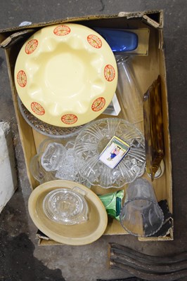 Lot 841 - BOX OF VARIOUS GLASS BOWLS AND OTHER ITEMS