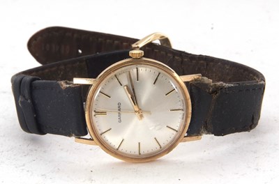 Lot 301 - A 9ct gold cased Garrard gents wristwatch,...