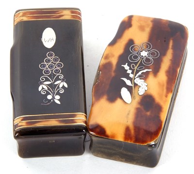 Lot 125 - Two 19th Century horn inlaid snuff boxes